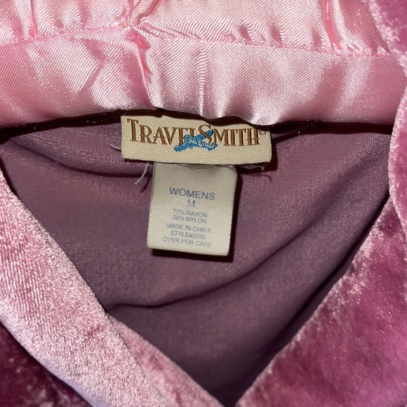 Gougeous Velvet lite jacket, super cute with every thing from dungarees to skirt - Picture 5 of 8